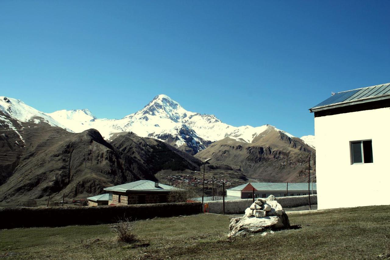 Hotel Noa Kazbegi Exterior foto